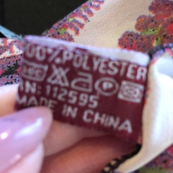 Beautiful Sheer Coverup/ Duster Colors of Yellow, Lavender, Cream One Size - Picture 9 of 9